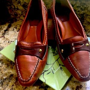 Johnston & Murphy woman dress penny 2 inch heels loafers.
